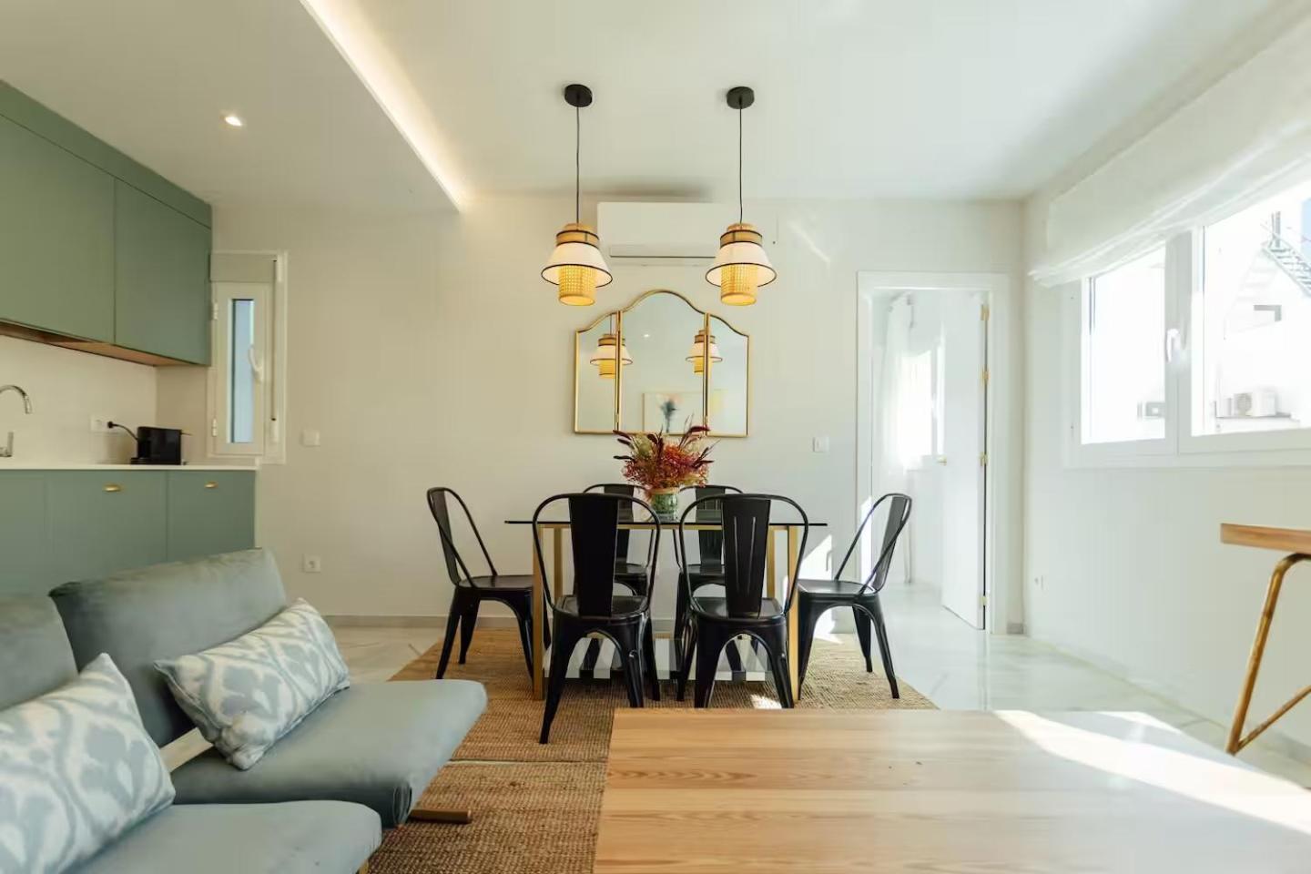 Reformed And Comfy- 2Bd 2Bth- Arenal Apartment Севиля Екстериор снимка