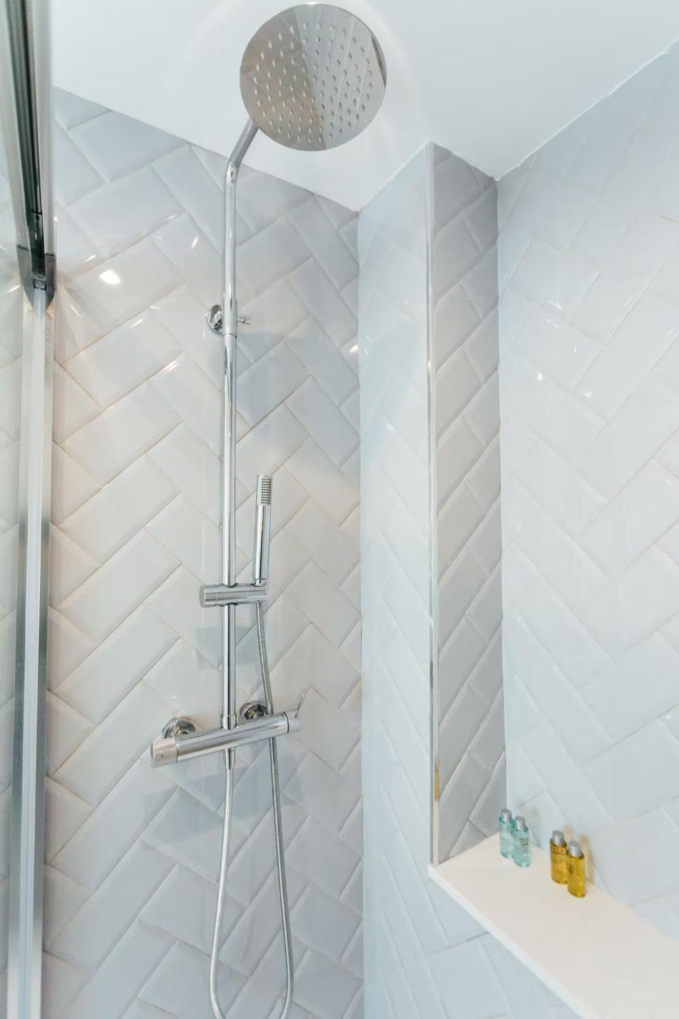 Reformed And Comfy- 2Bd 2Bth- Arenal Apartment Севиля Екстериор снимка