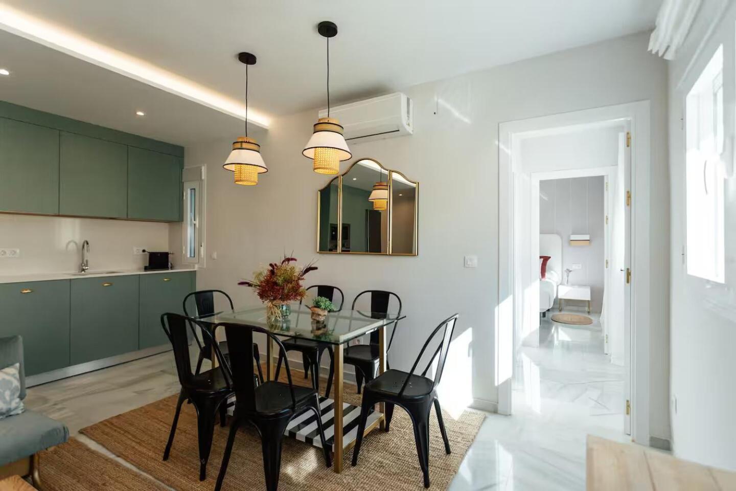 Reformed And Comfy- 2Bd 2Bth- Arenal Apartment Севиля Екстериор снимка